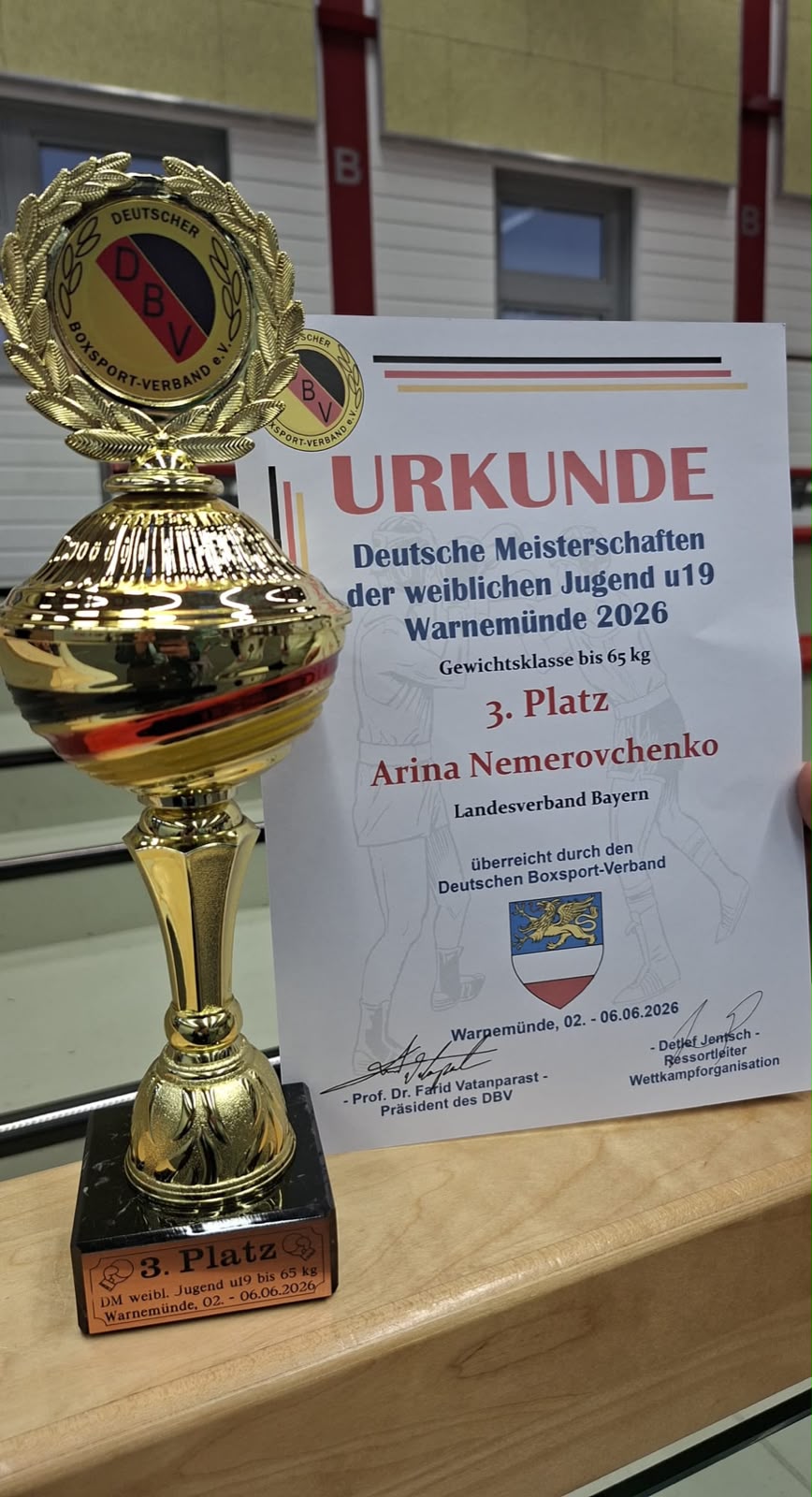 Pokal und Urkunde – 3. Platz Deutsche Meisterschaft weibliche Jugend U19, Warnemünde 2026